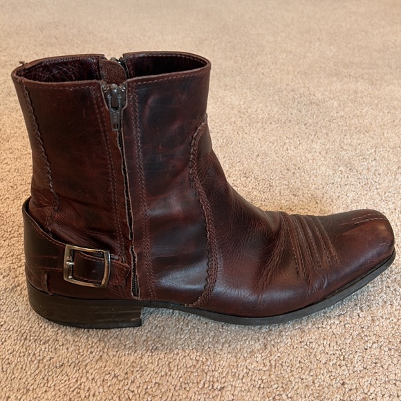 Gorgeous brown leather boots. Great used condition! Size 46 (size 12). - Picture 2 of 8
